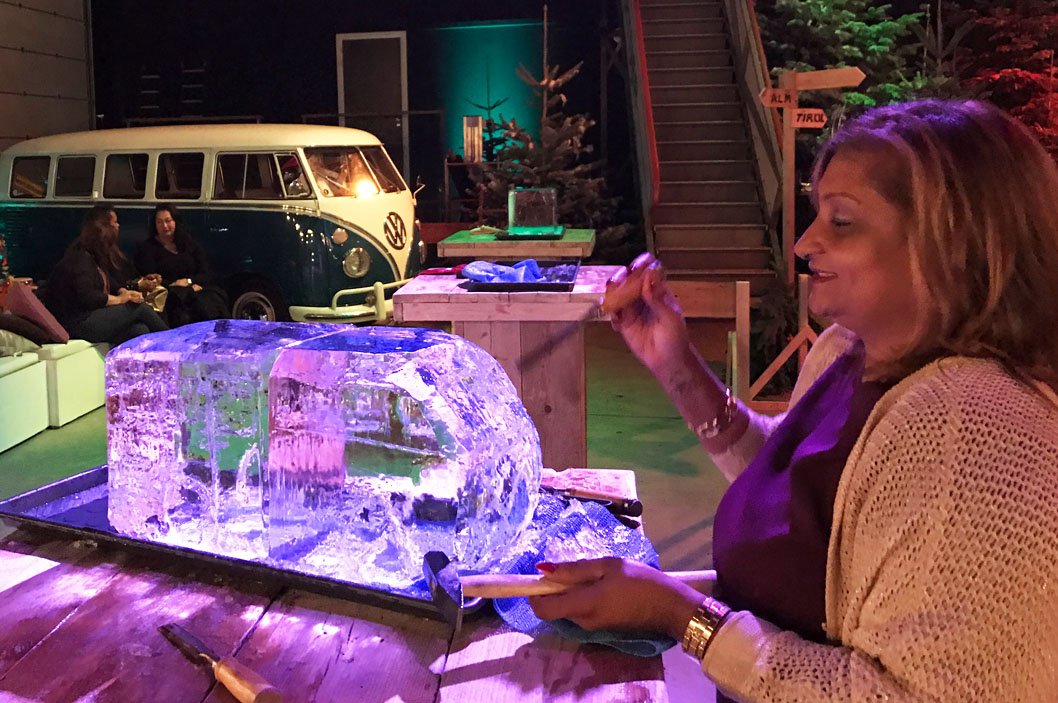 IJssculpturen Rotterdam Hotel Wings verz 1.jpg